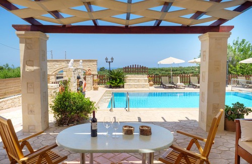 Asteri Villa | Impressive four bedroom stone house with swimming pool