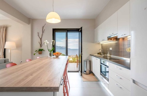 Kokkinon Khorion Villa | Infiniti sea view modern villa