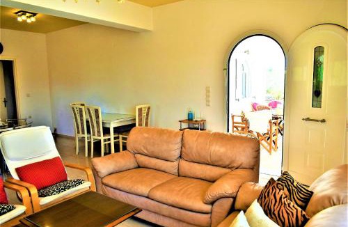 Gra Lygia Villa | Ioanna's Villa 10 minutes walking from sea