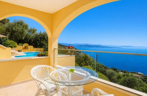 Nisaki Villa | Ioannas House - Four Bedroom Villa, Sleeps 8