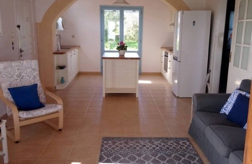 Kefalas Villa | Iremia Cottage Sleeps 4 with Sea View