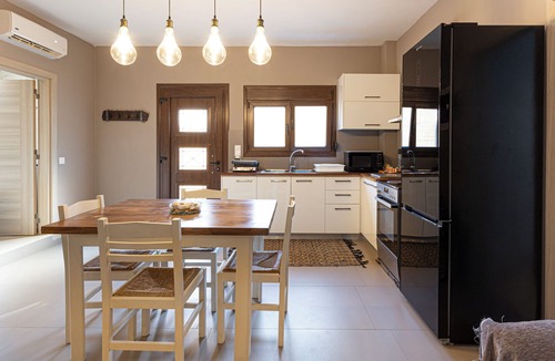 Agios Minas Apartment | Irinis Apartments Karfas | Modern Spacious Apt