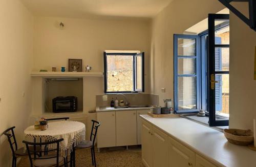 Kalo Chorio Apartment | iris house
