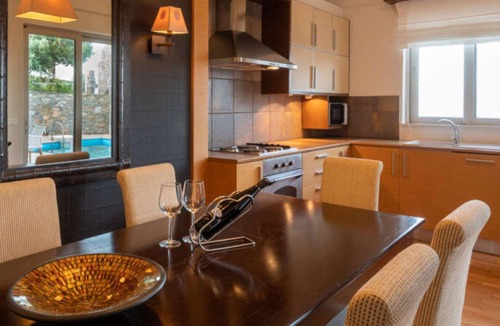 Agios Nikolaos Town Villa | ISholidays Creta Pleiades Villa 3Room SeaView&Pool