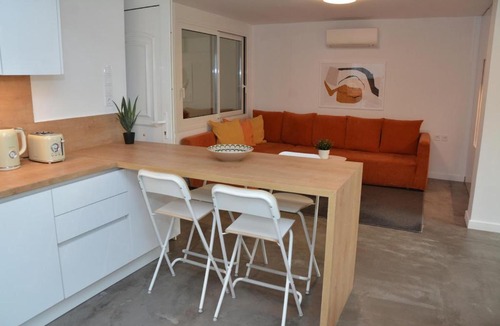 Itea Apartment | Itea courtyard house