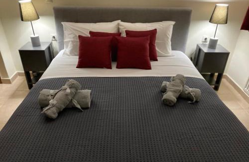 Kontokali Apartment | Ivy house modern life near Corfu town