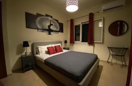Kontokali Apartment | Ivy house modern life near Corfu town