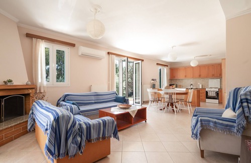 Lefkada Town Apartment | Jennifer's Apartments Lefkada – Comfortable Stay with City Views