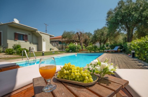Dafnata Villa | Jennys House in Stroggili