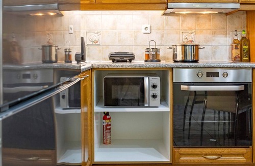 Nafplion City Centre Apartment | Johnny’s Three Bedroom Apartment for 2-8 people —5min from Nafplio center