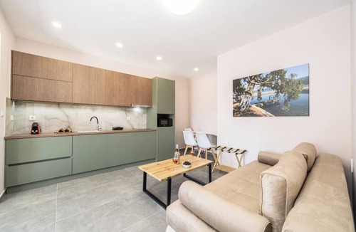 Karavomylos Apartment | KARAVOMYLOS STUDIO by ELENI & MEMAS Luxury Apartments