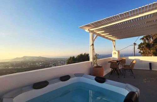 Pyrgos Villa | Karpimo North - Boutique Suite with Sunset View & Private Jacuzzi