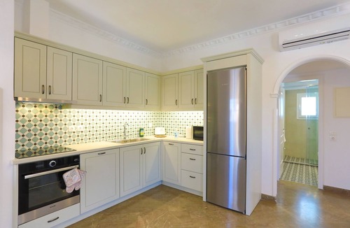 Kassiopi House | Kassiopi Home: Modern, Shared Pool, A/C, Wi Fi, near beach