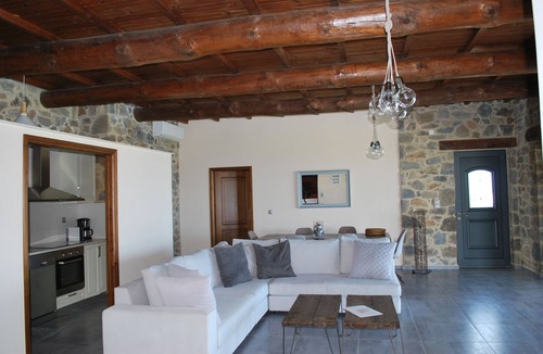 Livadia Villa | Keramoti Villas - Villa Aphrodite - Affordable luxury - Peace and Tranquility