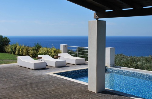 Livadia Villa | Keramoti Villas - Villa Aphrodite - Affordable luxury - Peace and Tranquility