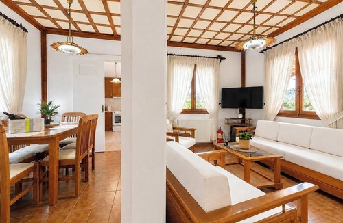 Kineta House | Kineta Garden Retreat - Coastal House for 8 by ΜΡS