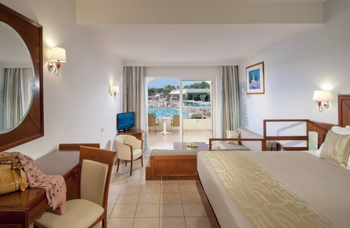 Psalidi Resort | Kipriotis Maris Suites by Anayia All Inclusive Resorts