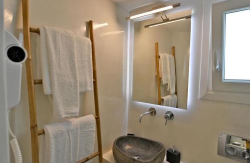 Tinos Town Apartment | Kleri's apartments 2