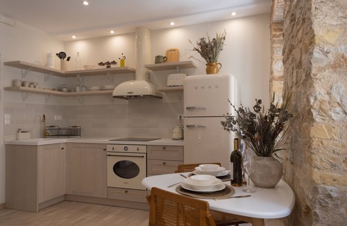 Old Town Apartment | La Corda - newly renovated apartment in Corfu town