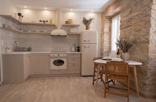 Old Town Apartment | La Corda - newly renovated apartment in Corfu town