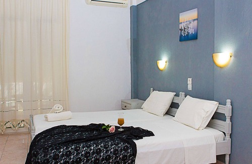 Skiathos Town Hotel | La Pensione 5 Skiathos