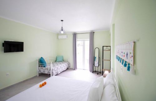 Kariotai Apartment | Ladina Comfort Studios