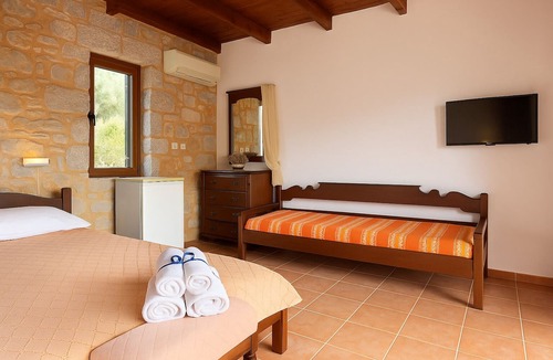 East Mani Hotel | Lalloudes Mani Hotel