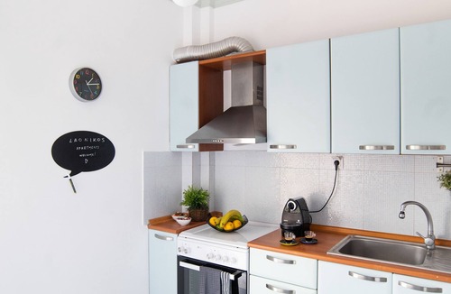 Polichrono Apartment | Laonikos Polyhrono: Family Beach Retreat -Sleeps 5
