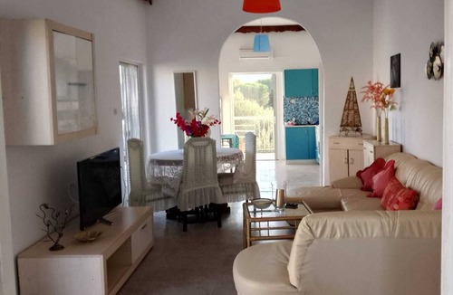 Pylos-Nestoras Apartment | Large, bright vacation apartment right by the sea