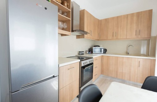 Kalamaria Apartment | Le Plaza, Modern Escape near Thessaloniki Center
