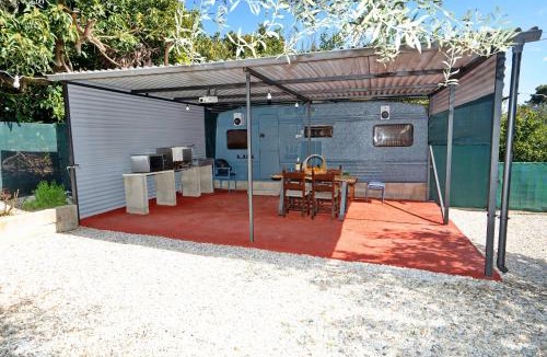 Vatolakkos House | Lemon Garden Camper