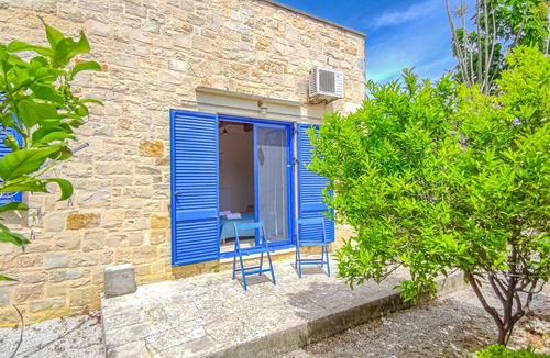 Pemonia Villa | Lemon Tree Villa with Private Pool and Starlink Internet