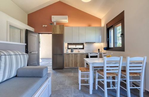 Evdilos Apartment | Lemonia Suites in Ikaria 3