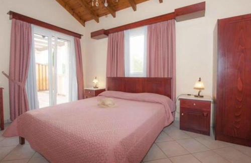 Roda Apartment | Leremo Luxury Messonete