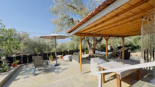 Plomari House | Lithos Estate Plomari