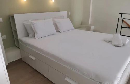Alepou Apartment | Little Fox Corfu 2