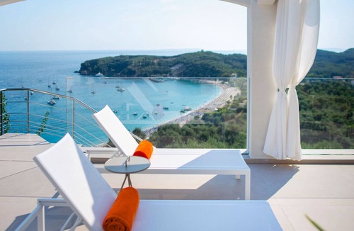 Parga House | LIVINGHOME SUITES
