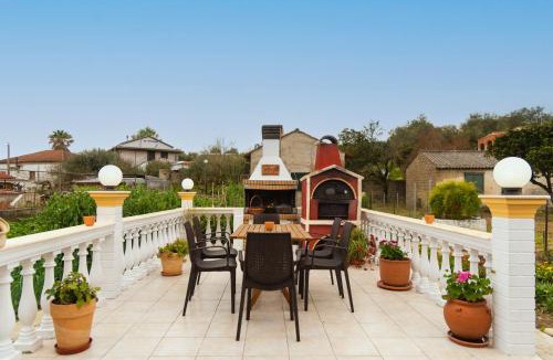 Petriti House | Loutra Holiday House