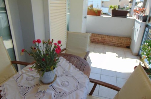 Galatsi Apartment | Lovingly restored apartment Galatsi