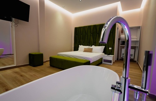 Maminas Hotel | Lumeris lakeview Suites and SPA