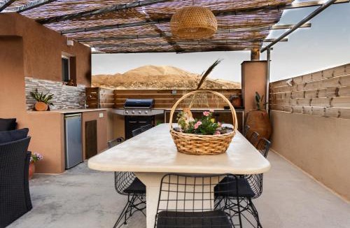 Sivritos Apartment | Luxury apartment with rooftop pool in Meronas
