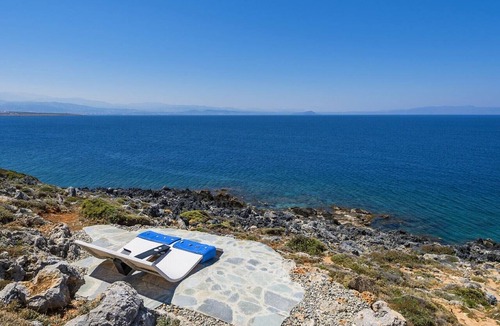 Stavros Villa | Luxury beachfront villa★Heated pool★Direct access to the ocean★Breathtaking ocean view