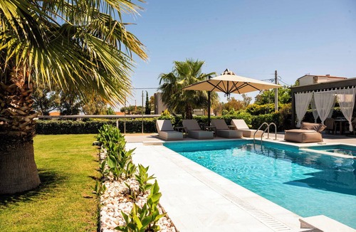 Pefkochori Villa | Luxury Seaside 4BR Villa | Private Pool & BBQ | 150m to the Beach | Pefkohori