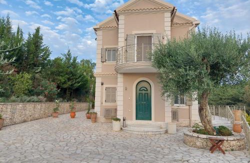 Dassia Villa | Luxury Villa Breeze with Private Pools