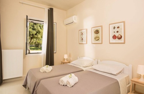 Acharavi Villa | Luxury villa close to the beach with private pool