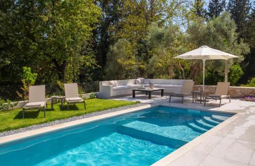 Lefkada Town Villa | Luxury Villa Elpis