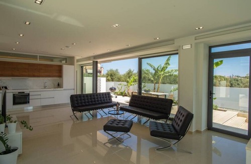 Daratsos Villa | Luxury Villa Glass - 200meters from the beach!