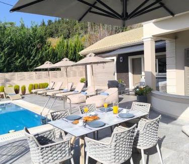 Termenades Villa | Luxury Villa Matzourana with Private Pool