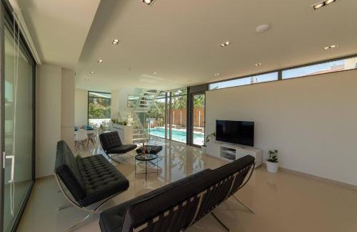 Daratsos Villa | Luxury Villa Mirror - 200meters From The Beach