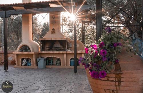 Emporios Villa | Luxury Villa with Huge Garden - Near "Mavra Volia" Beach
